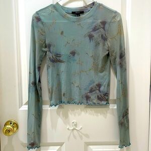 Forever 21 Sheer Gray Printed Top with Blue Ruffled Edges Size Small